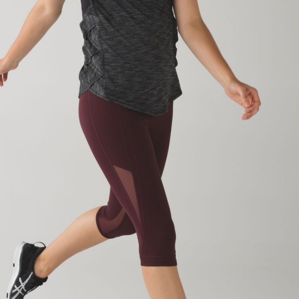 Lululemon drop it like it's hot crop